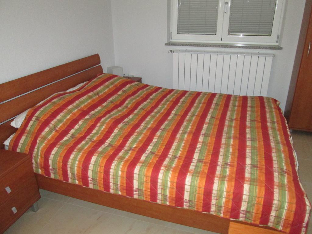 Apartments Villa Fernetich Premantura Room photo